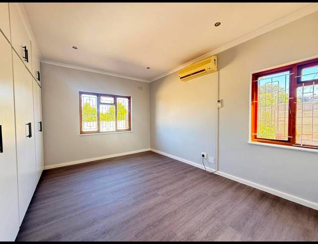 3 BEDROOM HOUSE FOR SALE IN BERGZICHT